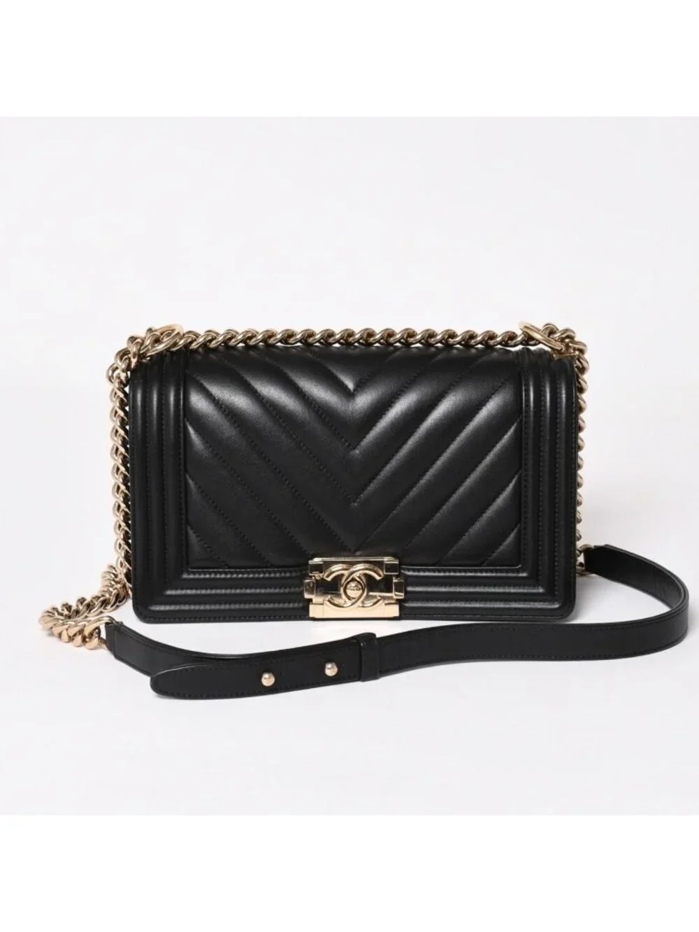 Chanel Boy Chain Shoulder Bag V-shaped Stitch Chevron CC Logo Lambskin Black